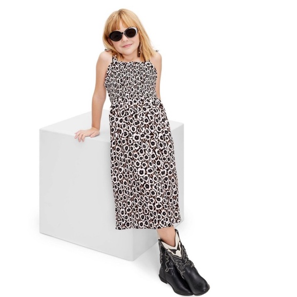 Kids' Smocked Tie Strap Neutral Poppy Midi
Dress
Diane Von Furstenberg - Picture 3 of 5